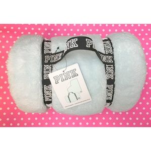 Victoria’s Secret PINK Baby Blue Plush Cozy Blanket Throw